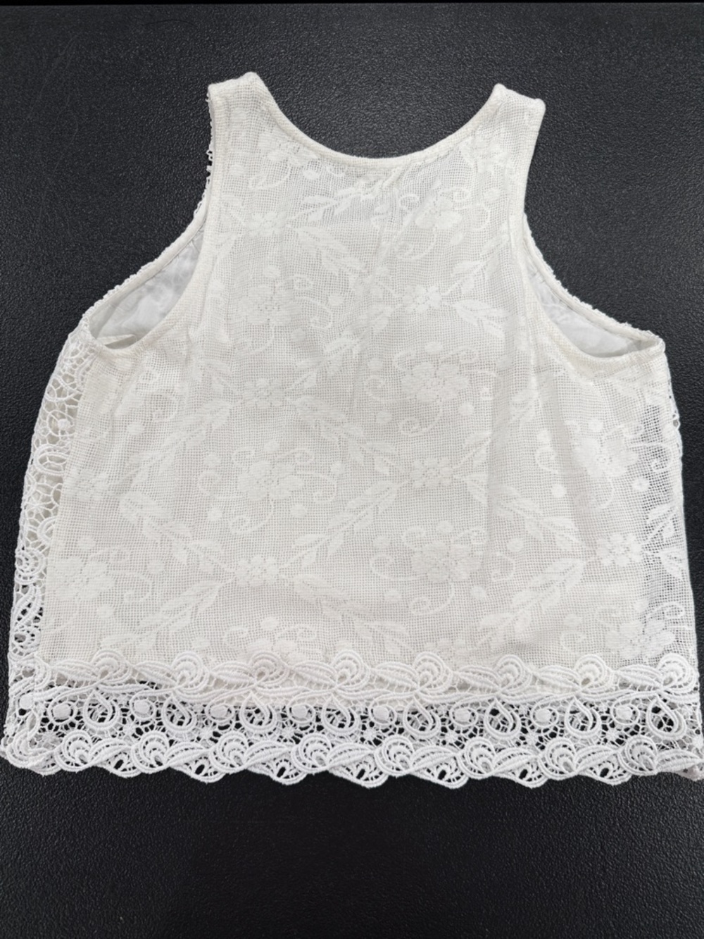 S Hollister White Lace-Trim Floral Tank
